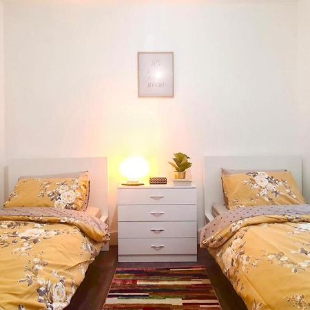 Deluxe Private Room In Manor Park London Luaran gambar